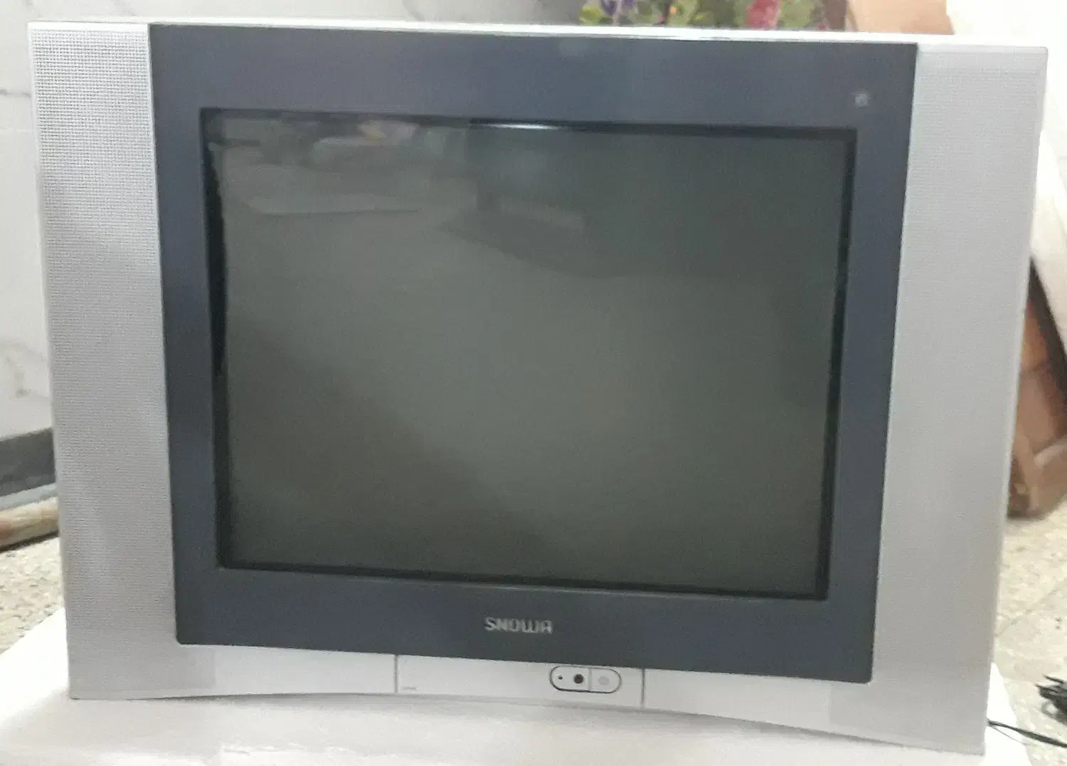 تلویزیون اسنوا ۲۱ اینج صفحه تخت|تلویزیون و پروژکتور|مرند, |دیوار