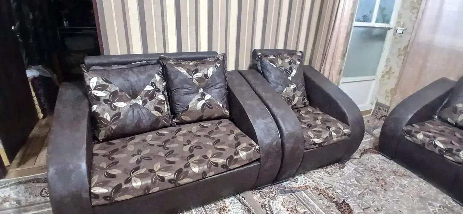 مبل همراه با  عسلی کامل|مبلمان خانگی و میز عسلی|سنندج, |دیوار