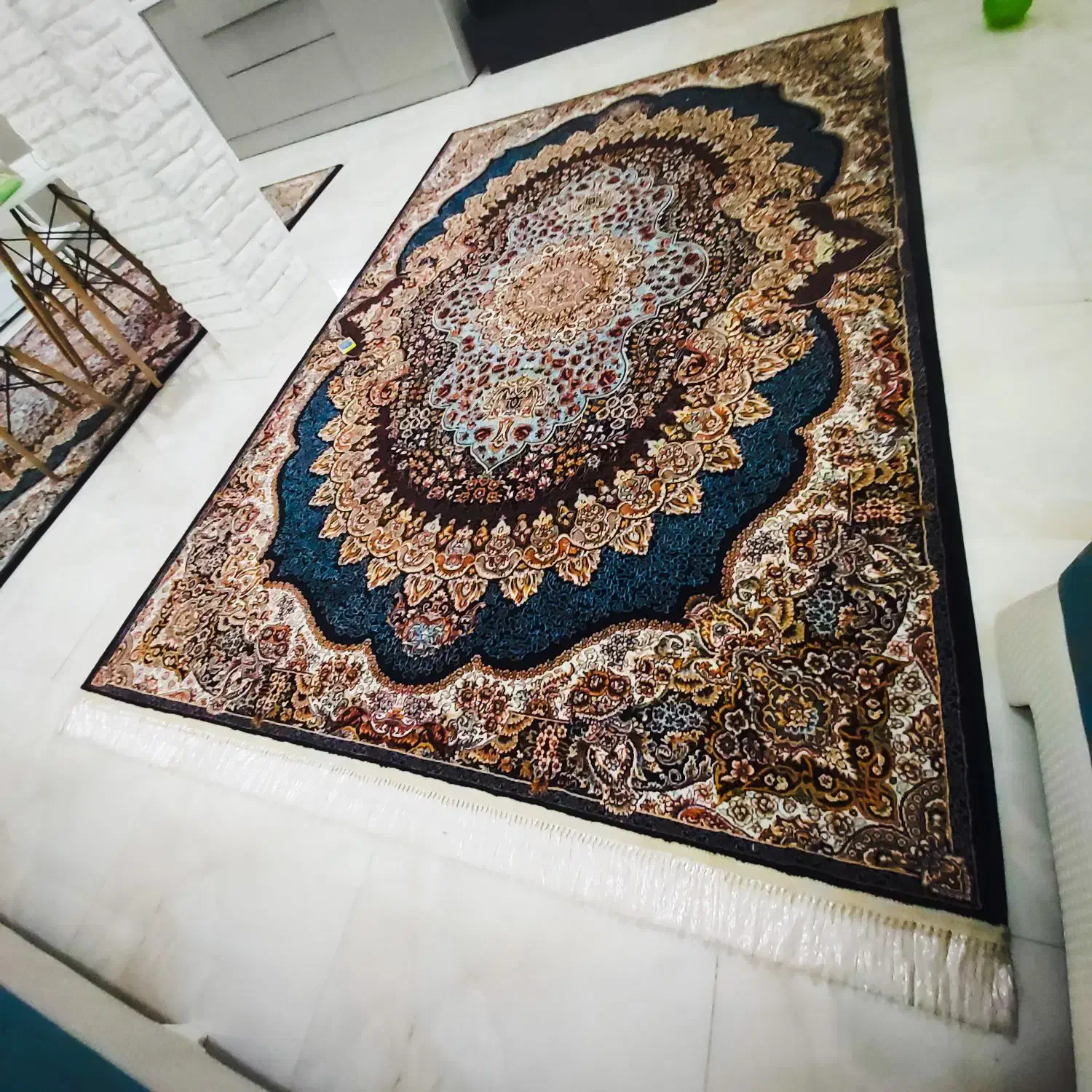 فرش مشهد|فرش|لاهیجان, قیام|دیوار