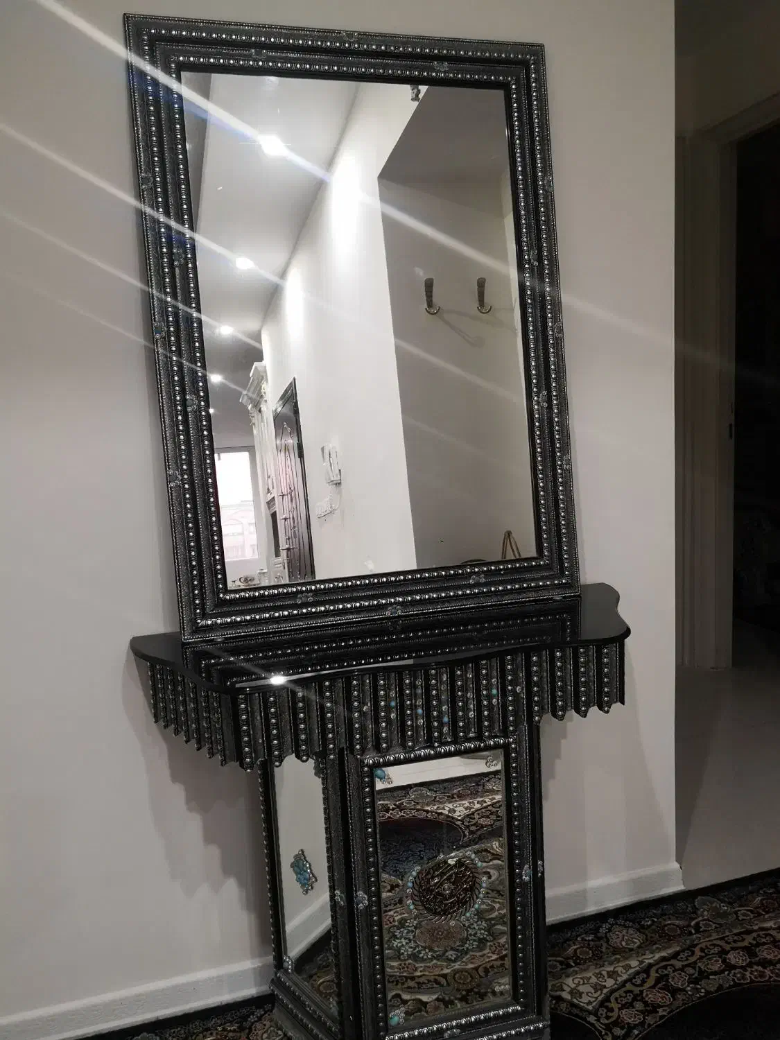 آینه|آینه|مشهد, شهید رضوی|دیوار