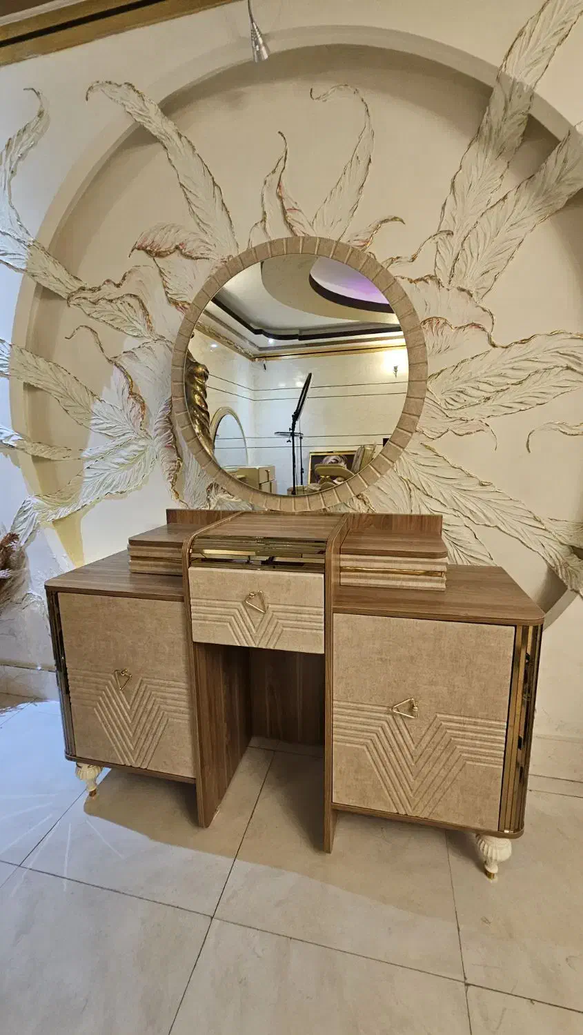 لوازم و تجهیزات آرایشگاه همگی نو و در حد نو|آرایشگاه و سالن‌های زیبایی|مراغه, |دیوار