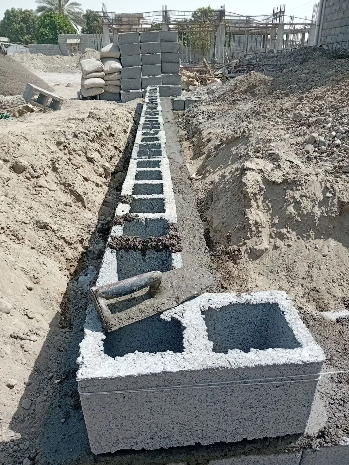 کارگرساده‌وکاربلد‌برای‌کار‌بنایی|استخدام معماری، عمران و ساختمانی|میناب, |دیوار