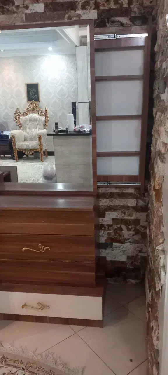 دراور|جاکفشی، کمد، دراور|مشکین‌دشت, |دیوار