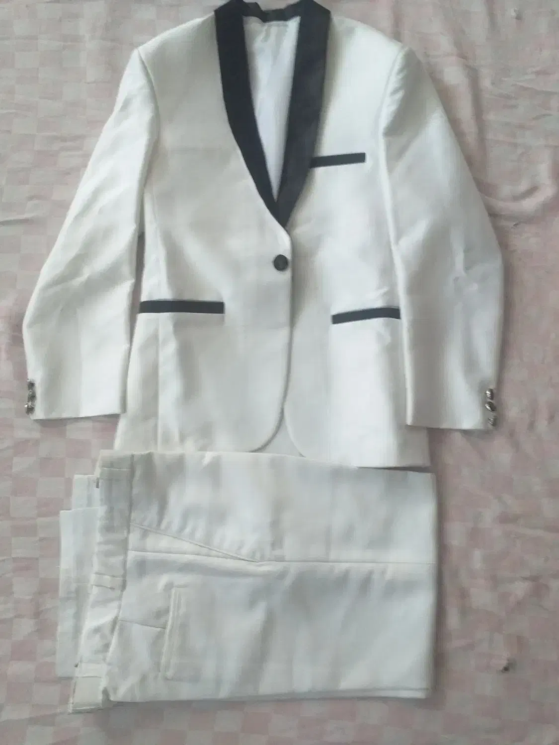 لباس وکفش|کیف، کفش، کمربند|اهر, |دیوار