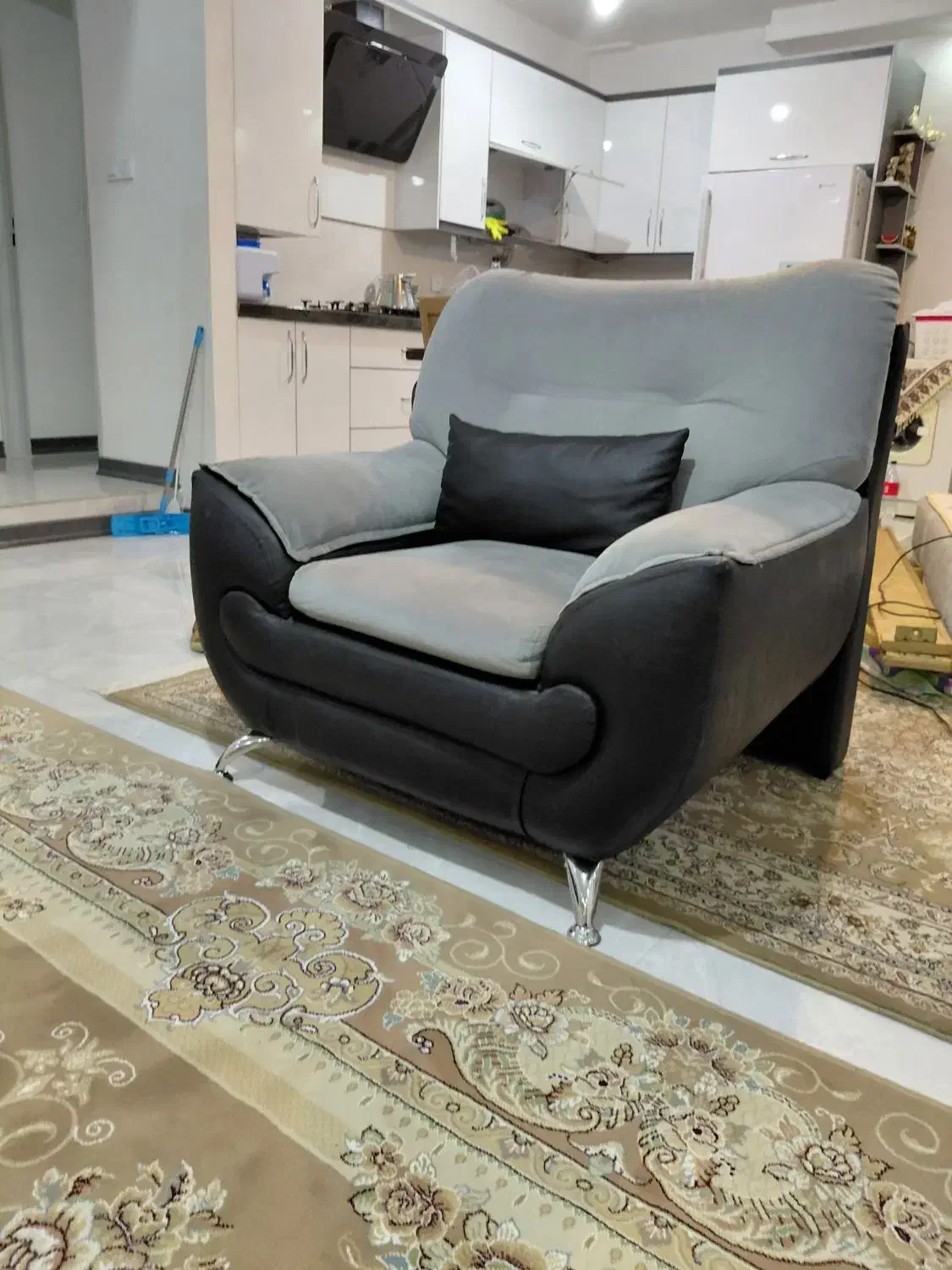 مبل ۷ نفره و میز وسط|مبلمان خانگی و میز عسلی|کوهسار (البرز), |دیوار