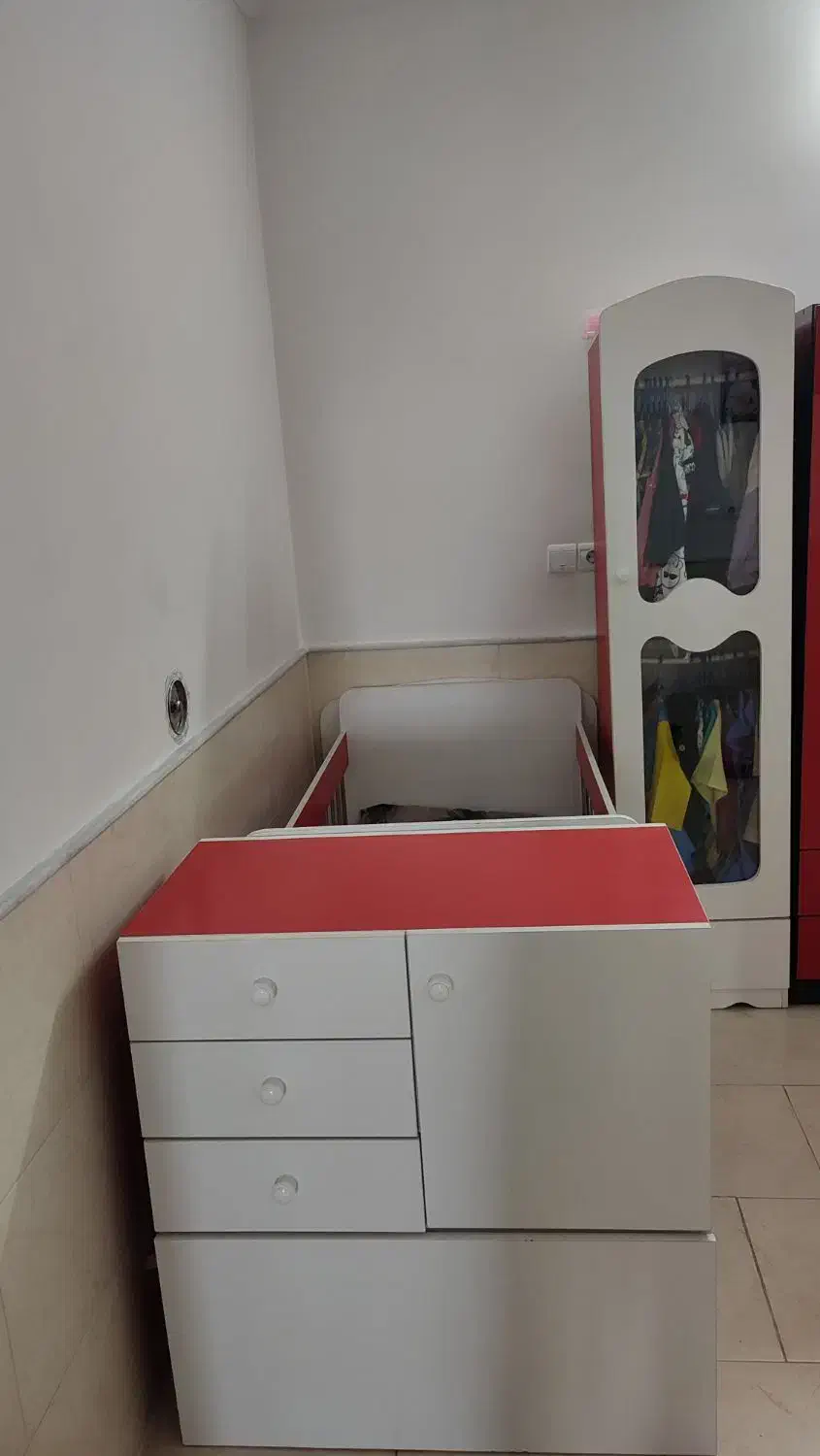 تخت و کمد کودک و نوجوان|تخت و سرویس خواب|سرخه, |دیوار