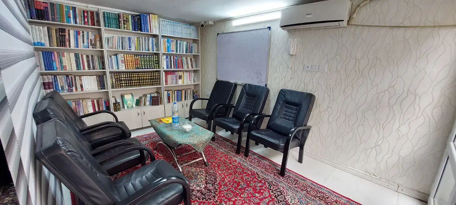 فضای آموزشی|اجارهٔ کوتاه‌مدت دفتر کار و فضای آموزشی|مشهد, عبادی|دیوار