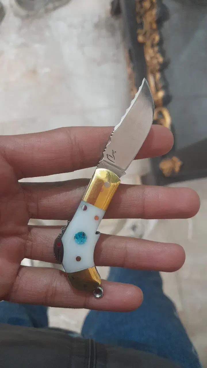 ضامن دار|کلکسیون اشیاء عتیقه|شیراز, دانشگاه شیراز|دیوار