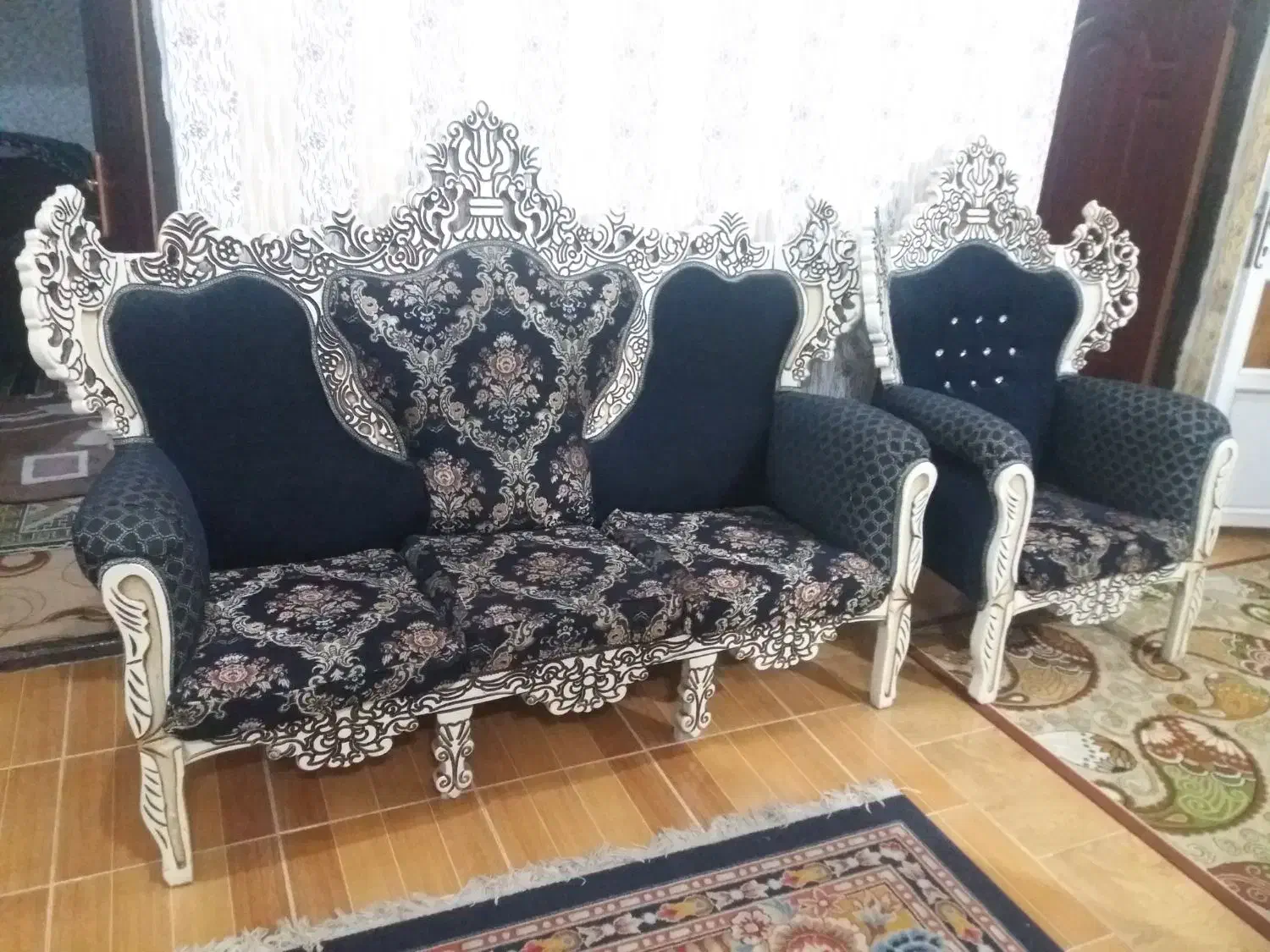 مبل سلطنتی سالم|مبلمان خانگی و میز عسلی|رشت, حومه رشت|دیوار