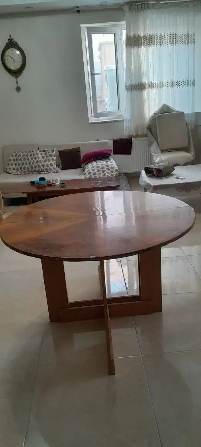 میزگرد قابل جدا شدن از سطح ومیز بیضی مطابق عکس|میز و صندلی غذاخوری|کرمانشاه, |دیوار