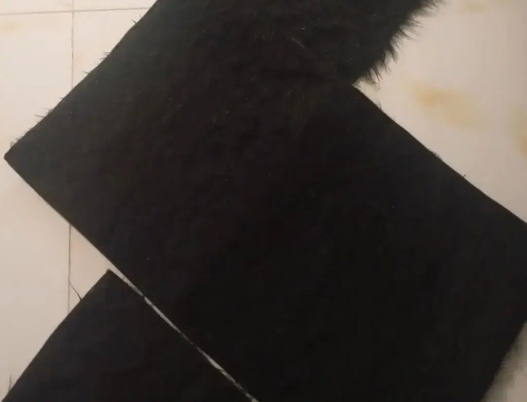 پادری  فانتزی خز پرز بلند مشکی|پادری|شاهین‌شهر, خانه کارگر|دیوار