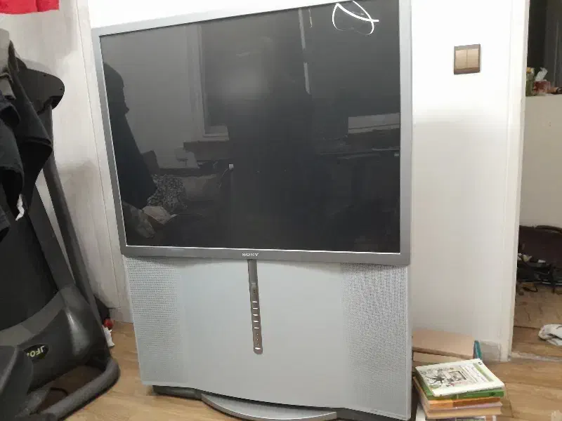 تلویزیون|تلویزیون و پروژکتور|رشت, گلسار|دیوار