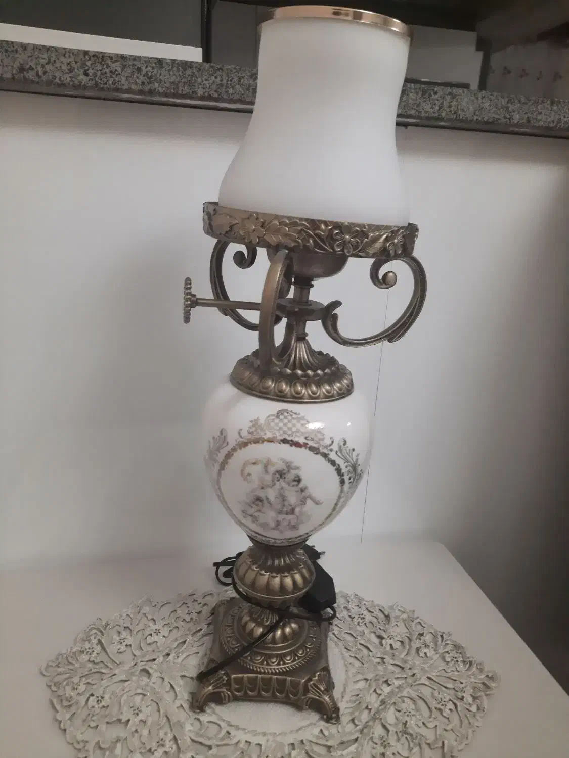 آباژور در حد نو|چراغ خواب و آباژور|خرم‌آباد, |دیوار