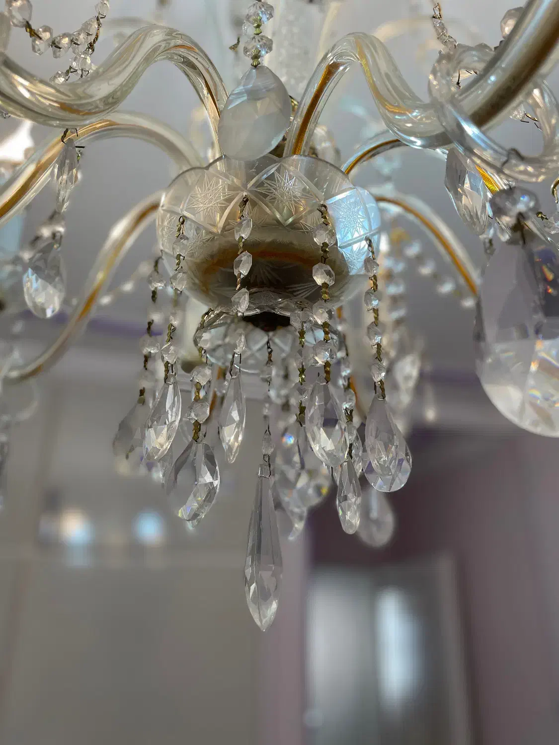 لوستر ۸شاخه کریستالی|لوستر و چراغ آویز|تبریز, |دیوار