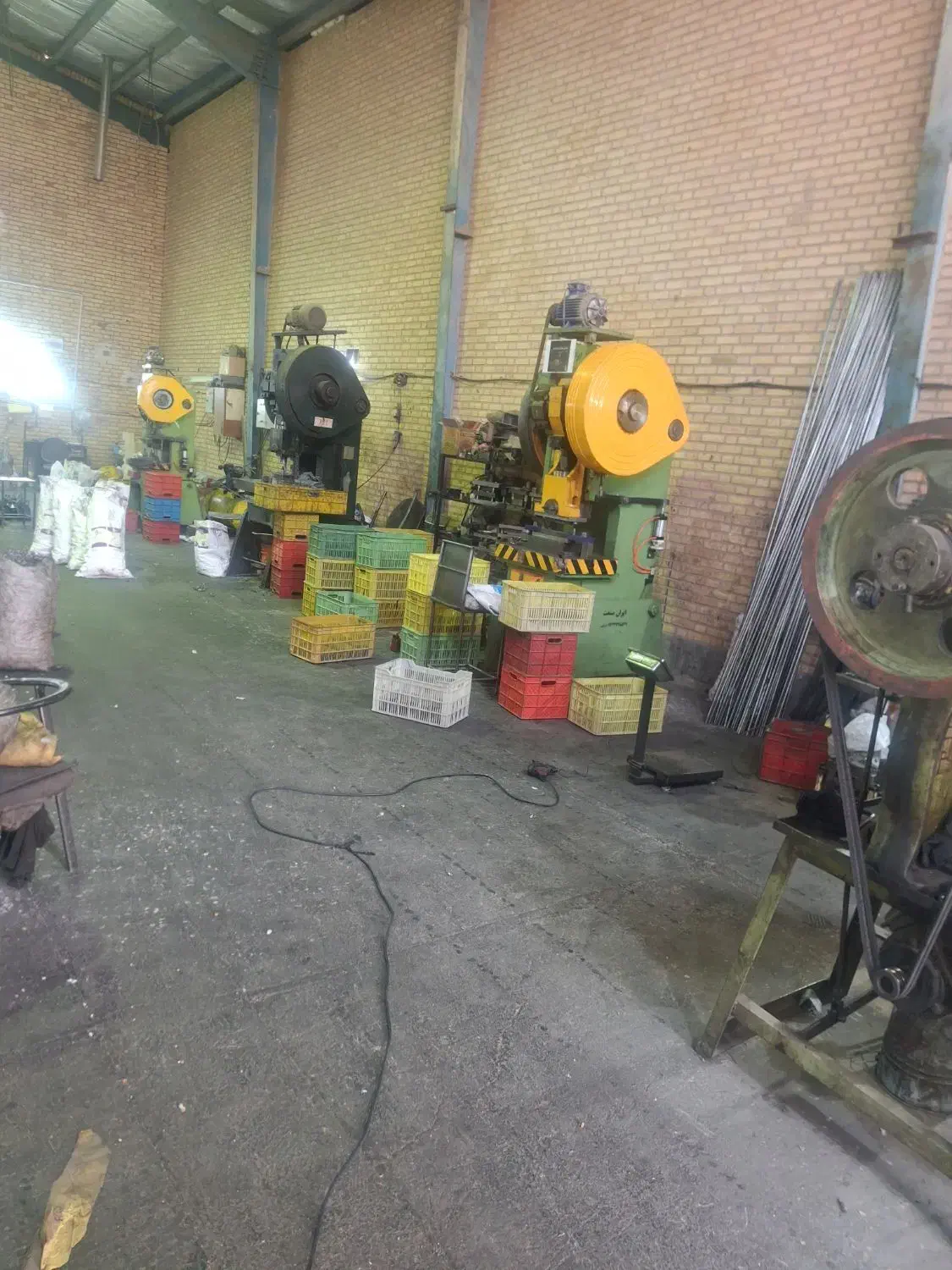 به۲نفر اپراتور جهت کار در واحد پرسکاری نیازمندیم|استخدام صنعتی، فنی، مهندسی|پاکدشت, خاتون آباد|دیوار