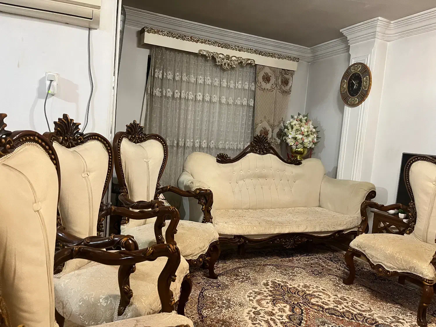 مبل درحد نو ساخت سفارشی|مبلمان خانگی و میز عسلی|رشت, منظریه|دیوار