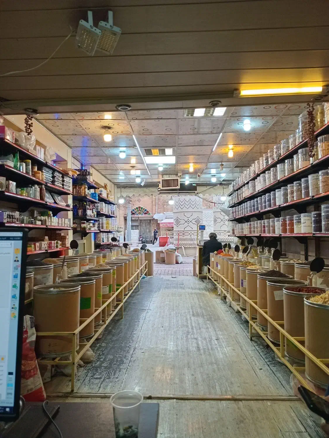 سیر سیاه|خوردنی و آشامیدنی|شیراز, گود عربان|دیوار