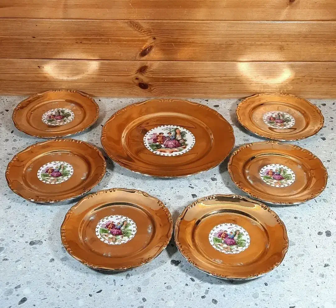 سرویس ۴۱ پارچه دنسی|کلکسیون اشیاء عتیقه|جغتای, |دیوار