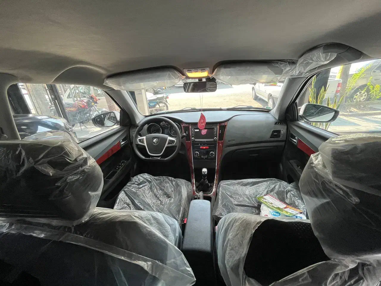 دنا/نقد و اقساط/ سفید و مشکی|خودرو سواری و وانت|تهران, جمهوری|دیوار