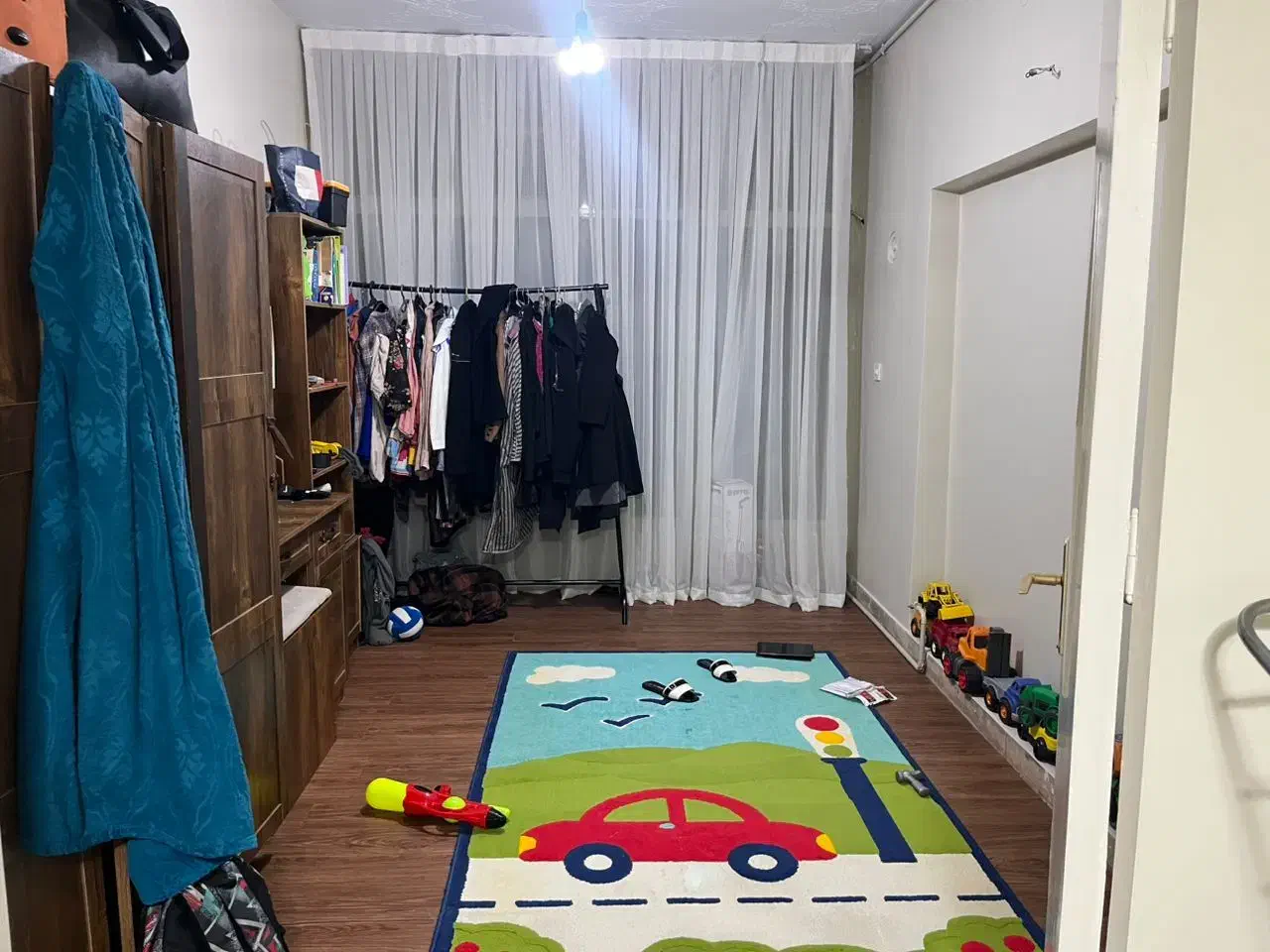 (۱۴۰ متر/ ۳ خواب/  طبقه اول با حیاط شخصی)