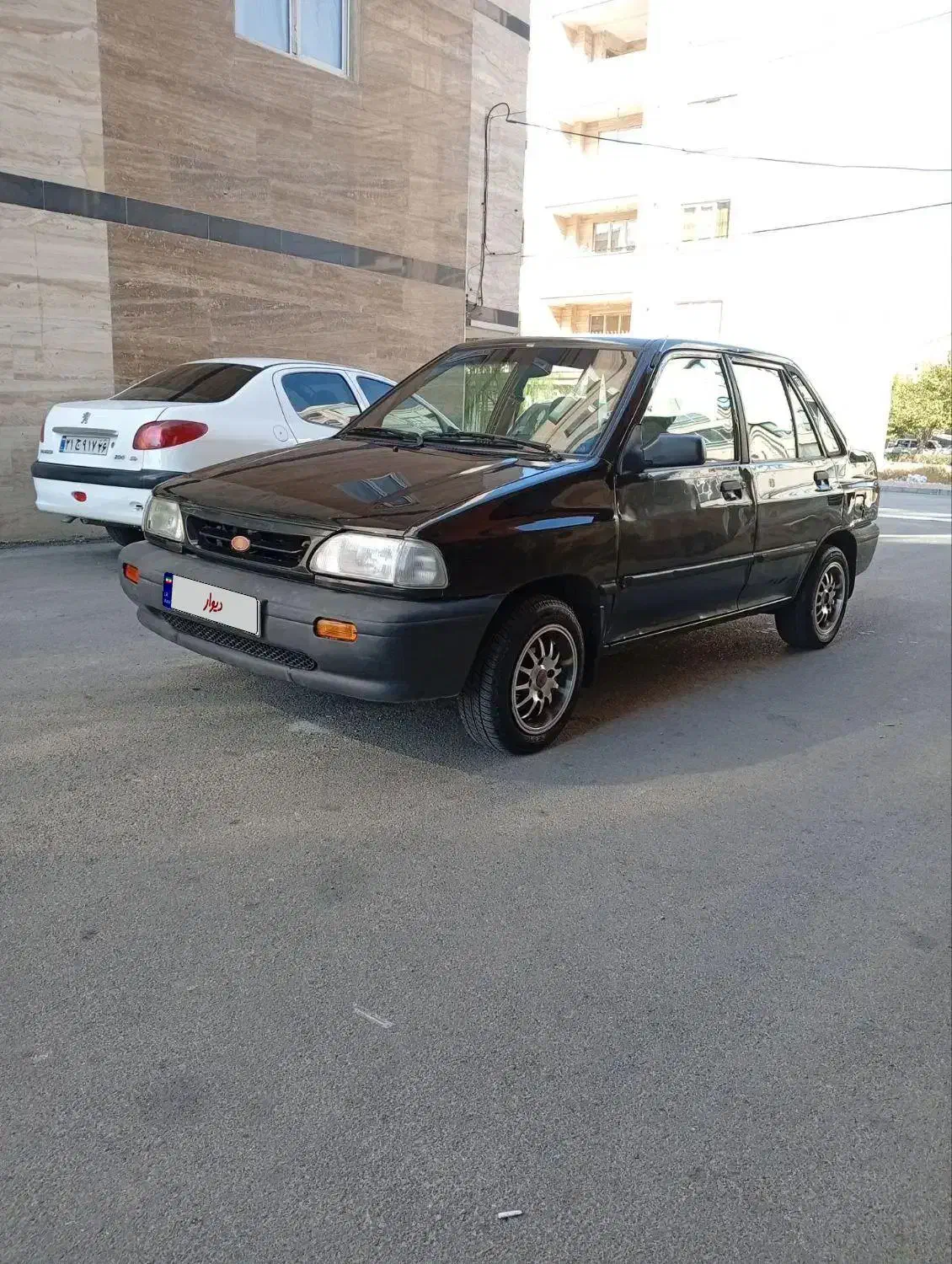 ۸۳ کاربرات|خودرو سواری و وانت|بجنورد, |دیوار