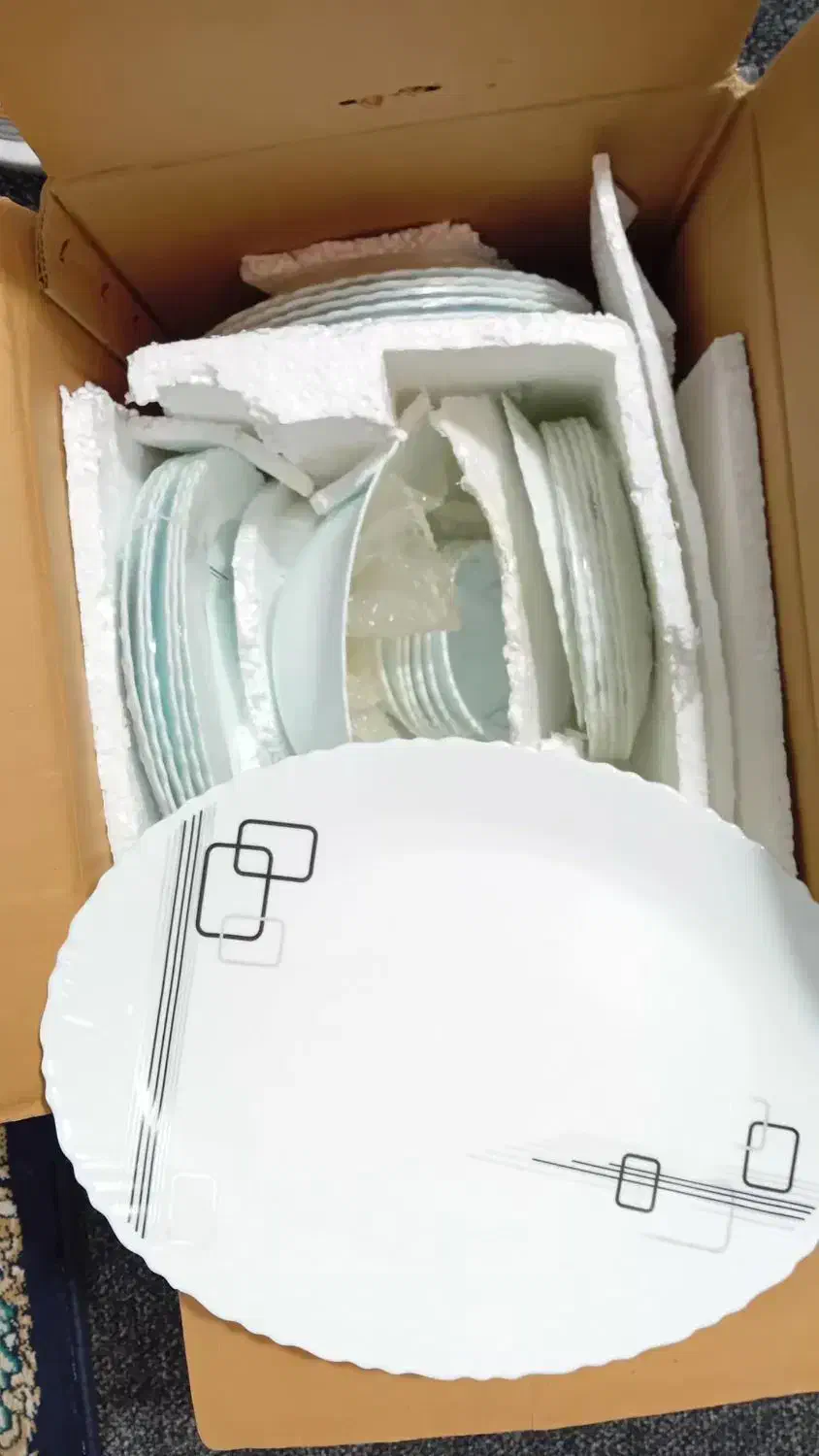 سرویس ۲۶ پارچه غذاخوری|ظروف سرو و پذیرایی|نشتارود, |دیوار