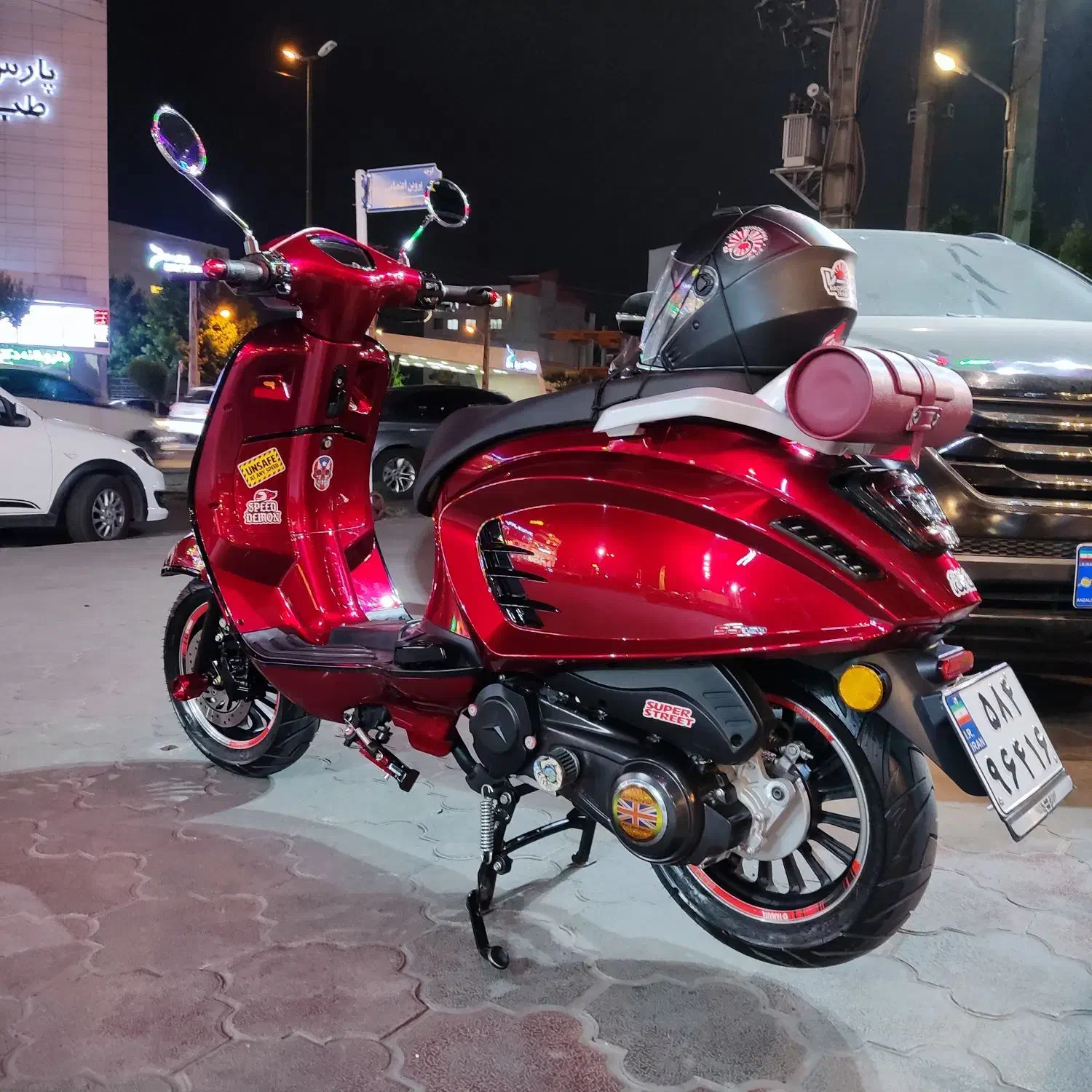 وسپا ویترینی تک نمونه|موتورسیکلت|رشت, حومه رشت|دیوار