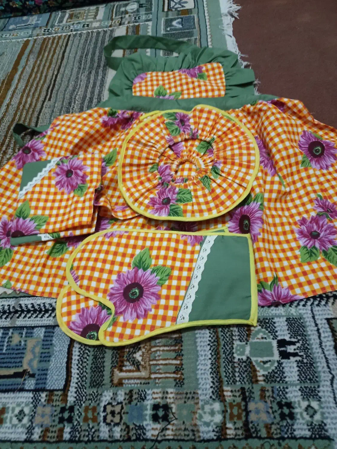 سرویس آشپزخونه|سفره، حوله، دستمال آشپزخانه|قم, علی آباد سعدگان|دیوار