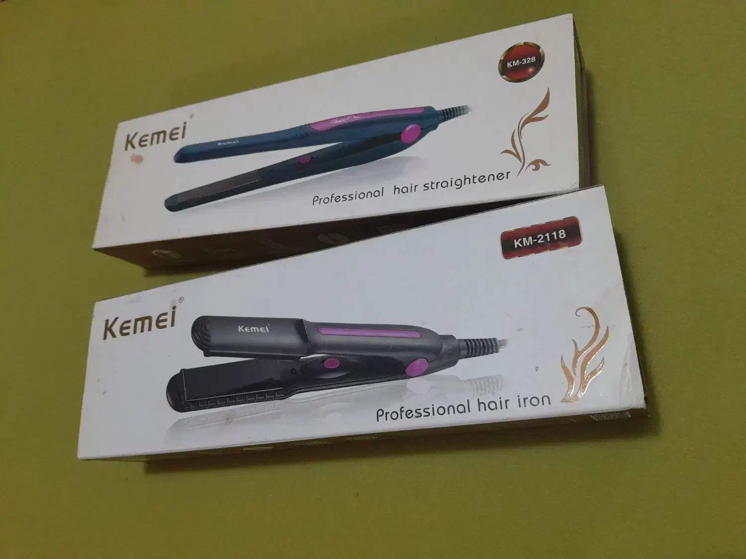 فروش یک دستگاه ویومو و یک دستگاه اتومو کاملا سالم|آرایشی، بهداشتی، درمانی|خاش, |دیوار