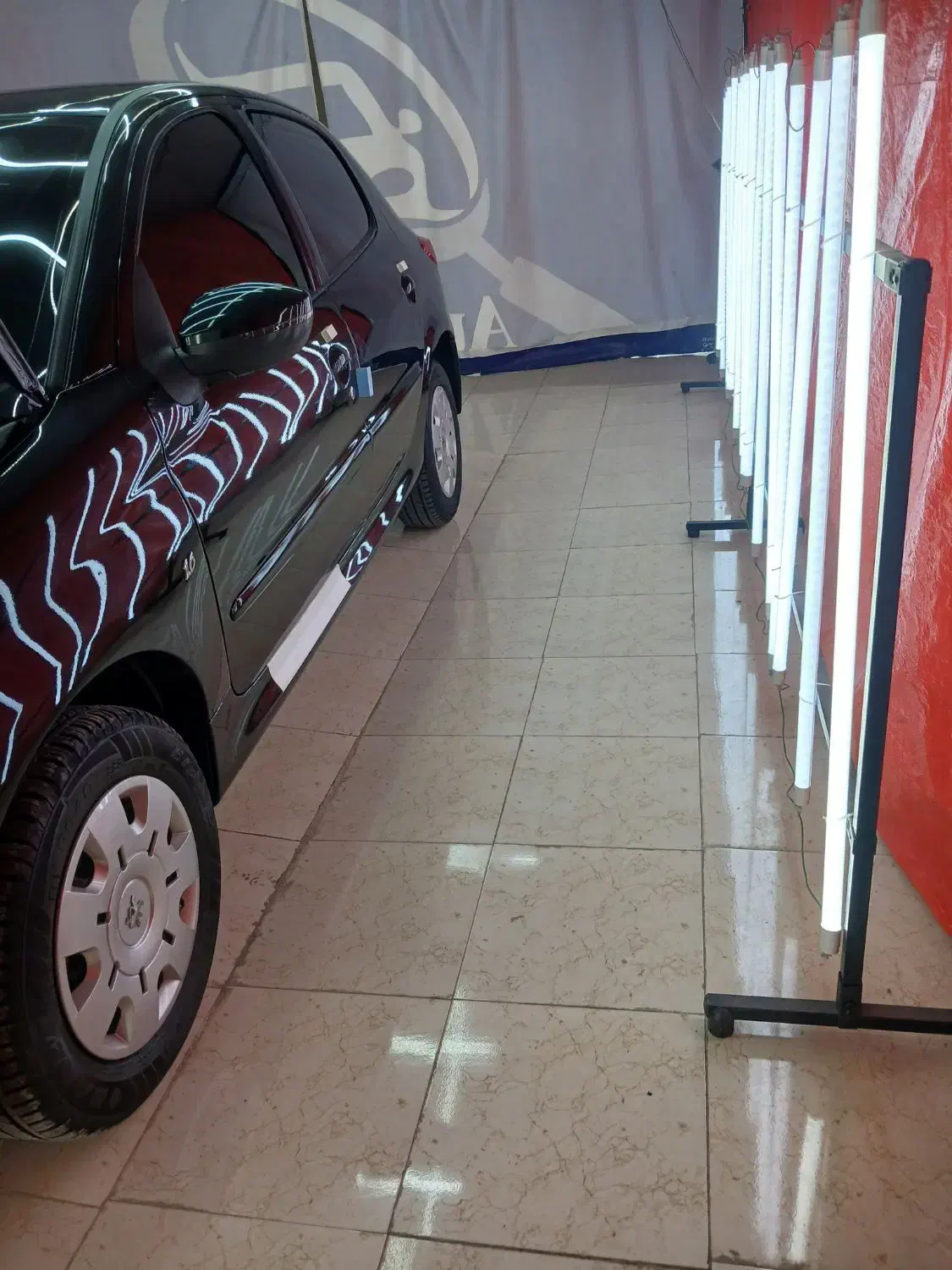 ۲۰۷ مشکی سقف فلز  تیوفایو در حد صفر|خودرو سواری و وانت|شیراز, پودنک|دیوار