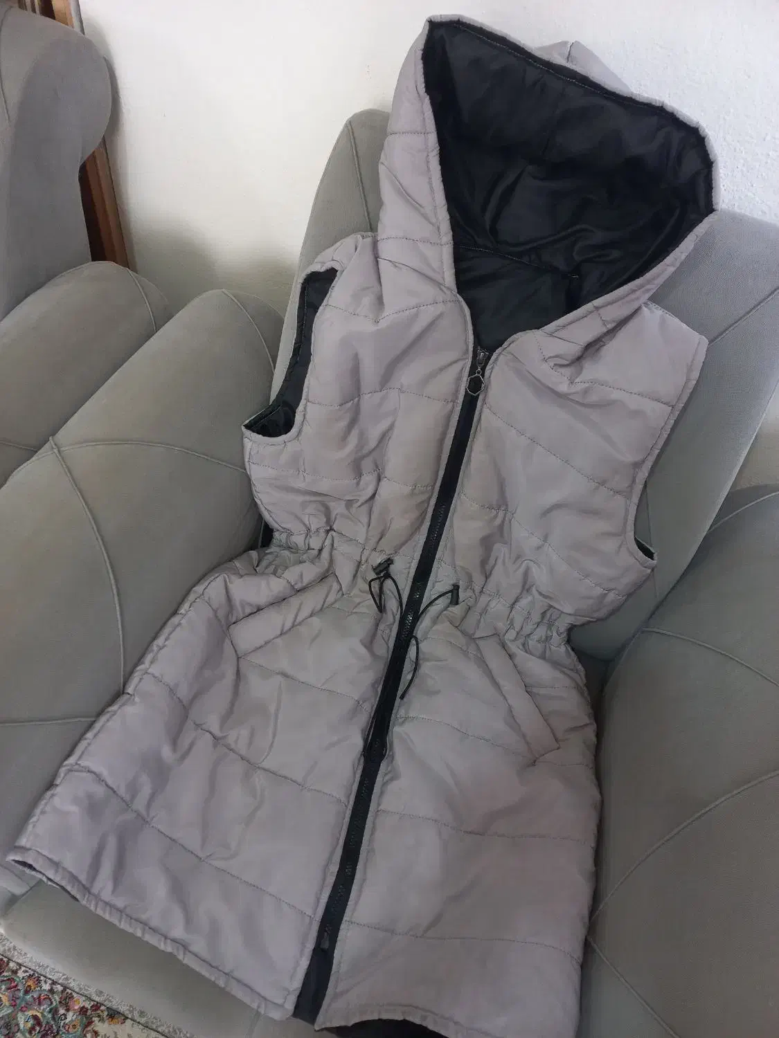 پافر کمرگت طوسی|لباس|بندر انزلی, انصار الحسین|دیوار