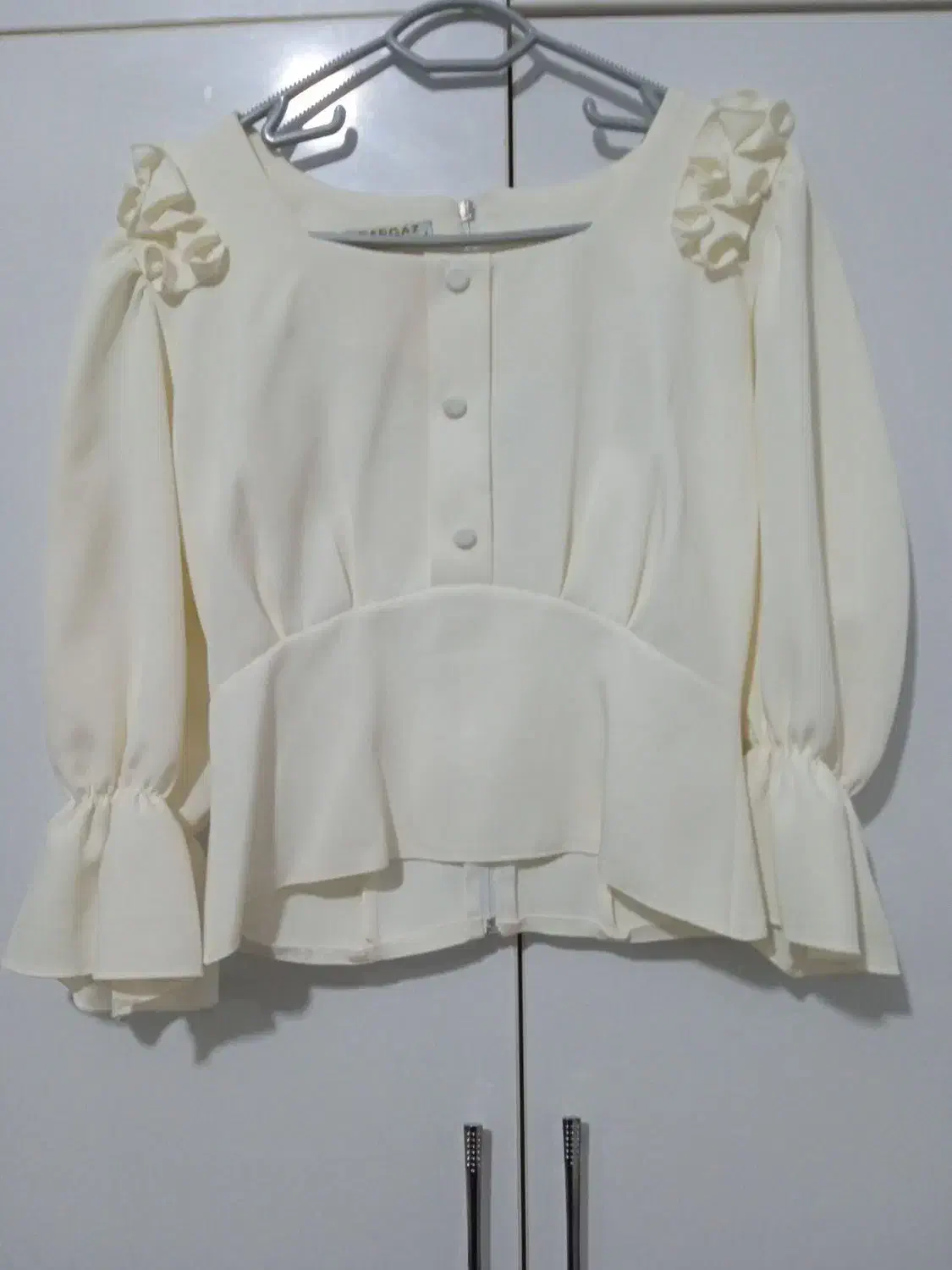 شومیز|لباس|گرگان, |دیوار