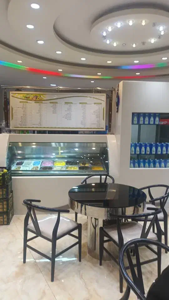 آبمیوه و بستنی فروشی آیس لند|استخدام خدمات فروشگاه و رستوران|بوشهر, |دیوار