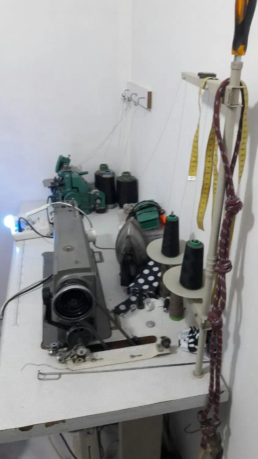 چرخ خیاطی و زیگزال سه نخ مارک سایروس|چرخ خیاطی و ریسندگی|صباشهر, |دیوار