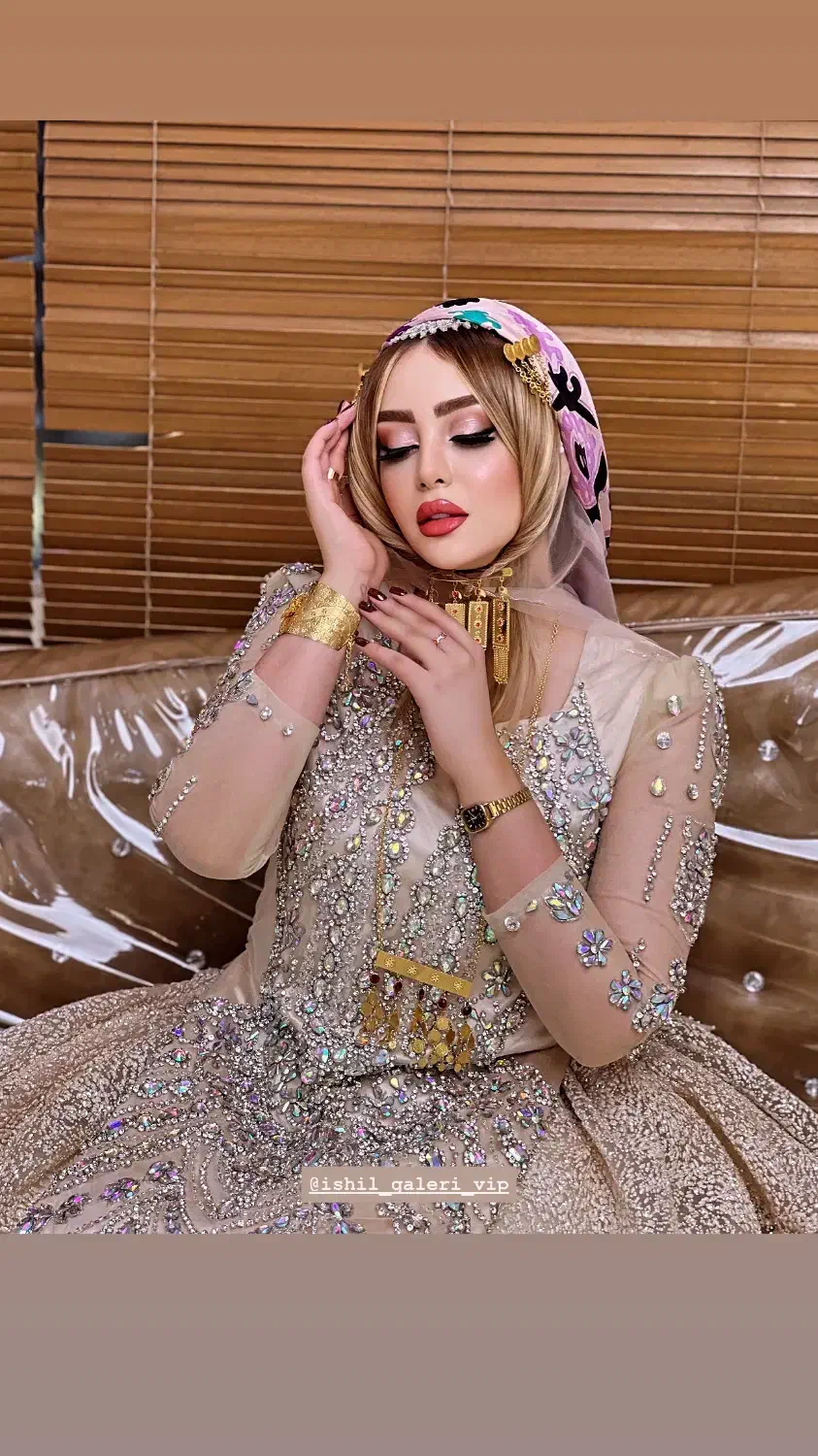 میکاپ شنیون وزلف ‌آموزش میکاپ|خدمات آرایشگری و زیبایی|شیراز, درکی|دیوار