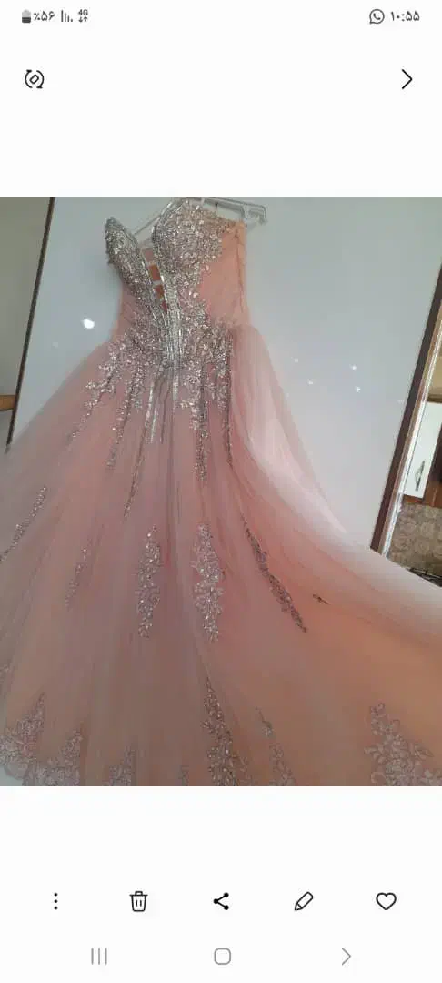 انواع لباس‌های مجلسی کوتاه و بلند|لباس|بومهن, |دیوار