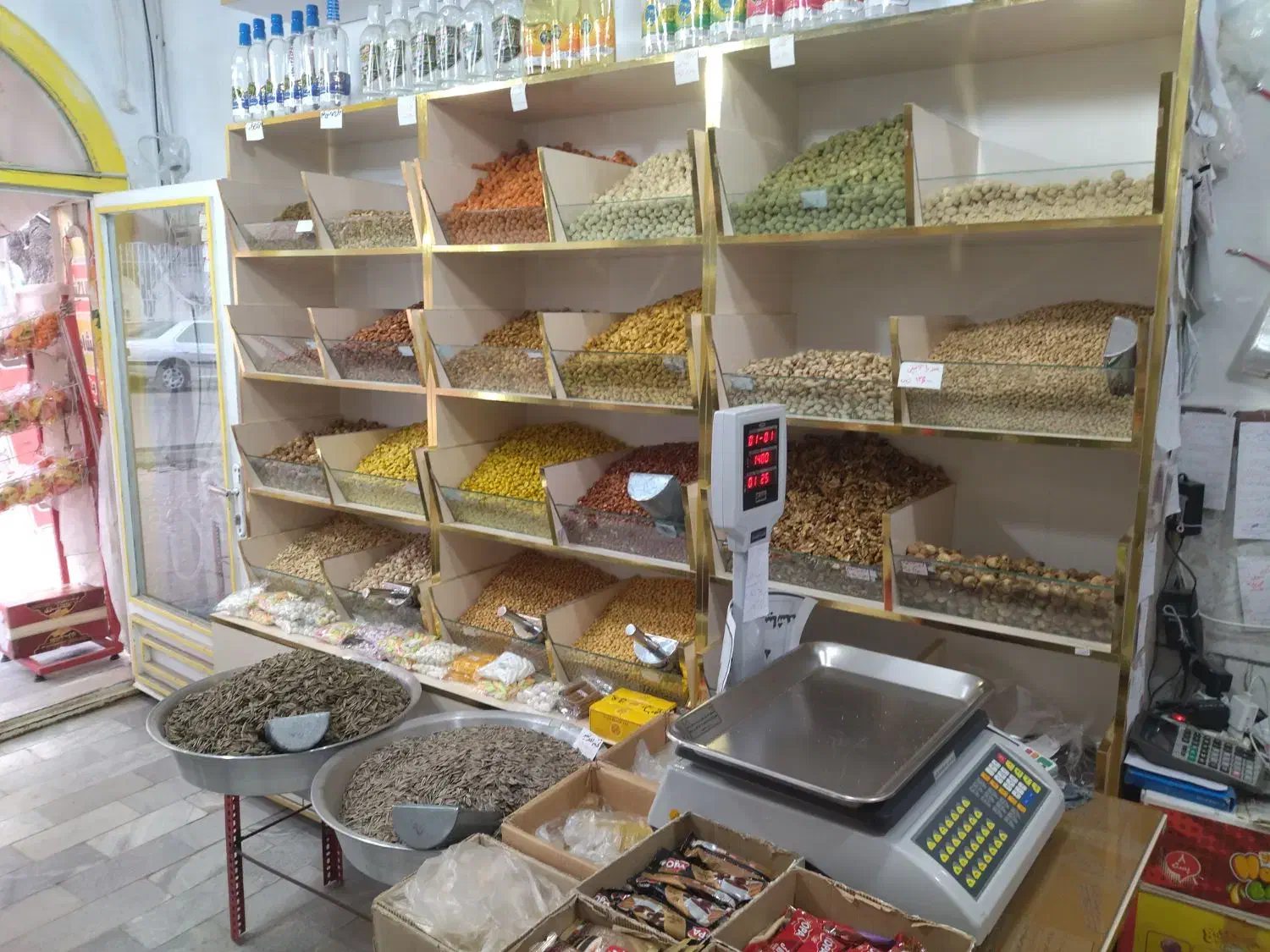 قفسه آجیل حبوبات|فروشگاه و مغازه|بیجار, |دیوار
