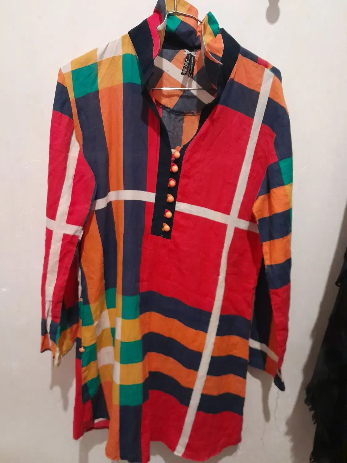 لباس زنانه|لباس|کاشان, گریه|دیوار