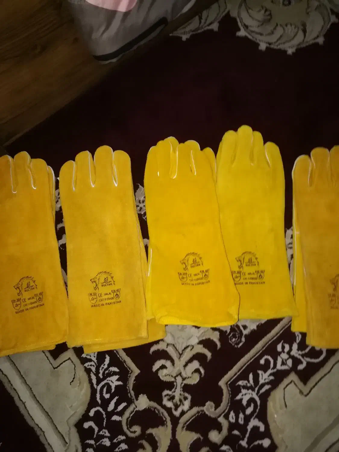 با سلام خدمت شما دستکش جوشکاری ساق بلند|لباس|مشهد, شهید قربانی|دیوار