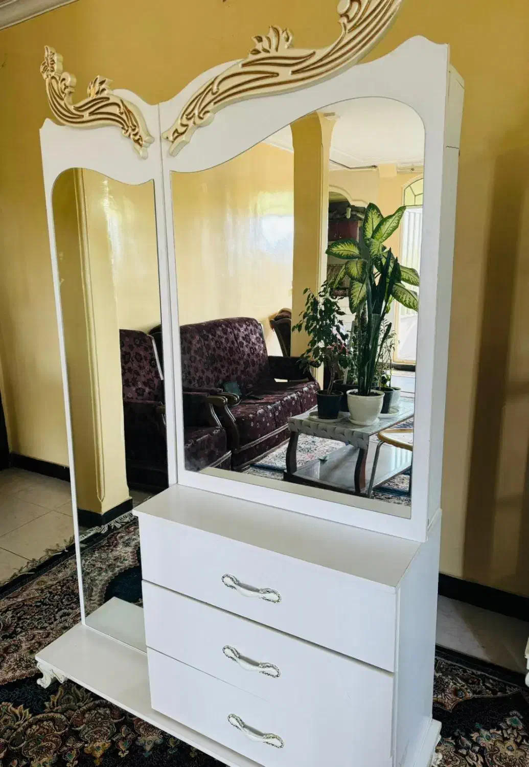 سرویس خواب با بوفه مدل الماس لاکچری چوب و چرم|تخت و سرویس خواب|اهواز, زیتون کارمندی|دیوار