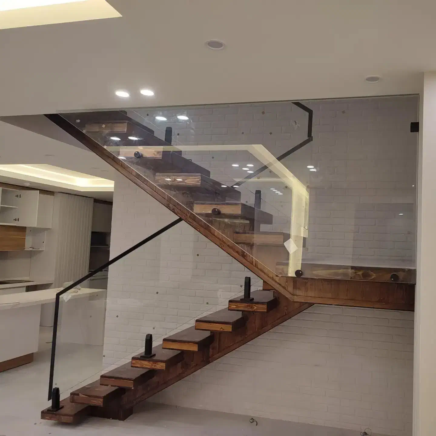 شیشه سکوریت نصب و تعمیرات|خدمات پیشه و مهارت|نیشابور, ناسیونال|دیوار