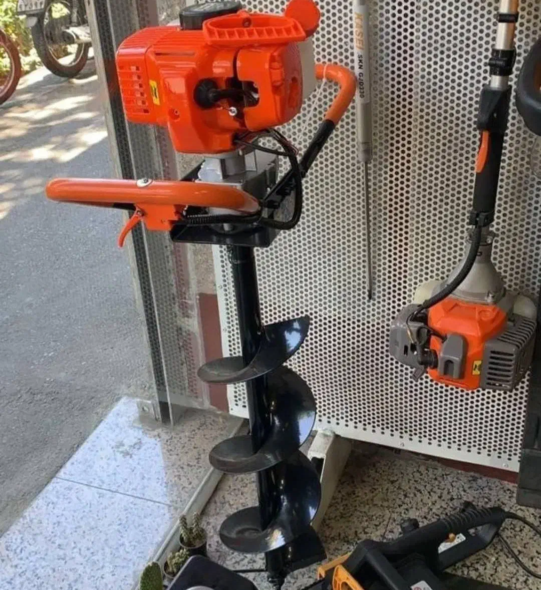 چاله کن فرغونی دستی بسپار 73cc با گیربکس آنتی شوک|ماشین‌آلات صنعتی|تهران, شهید رجایی|دیوار