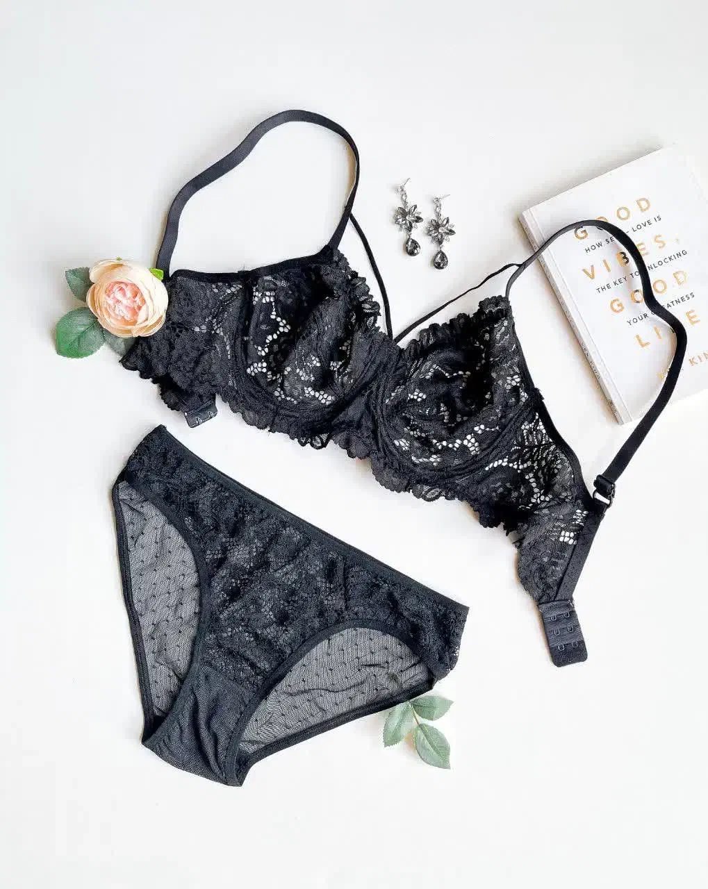 لباس زیر ساحل|لباس|کاشان, درب اصفهان|دیوار