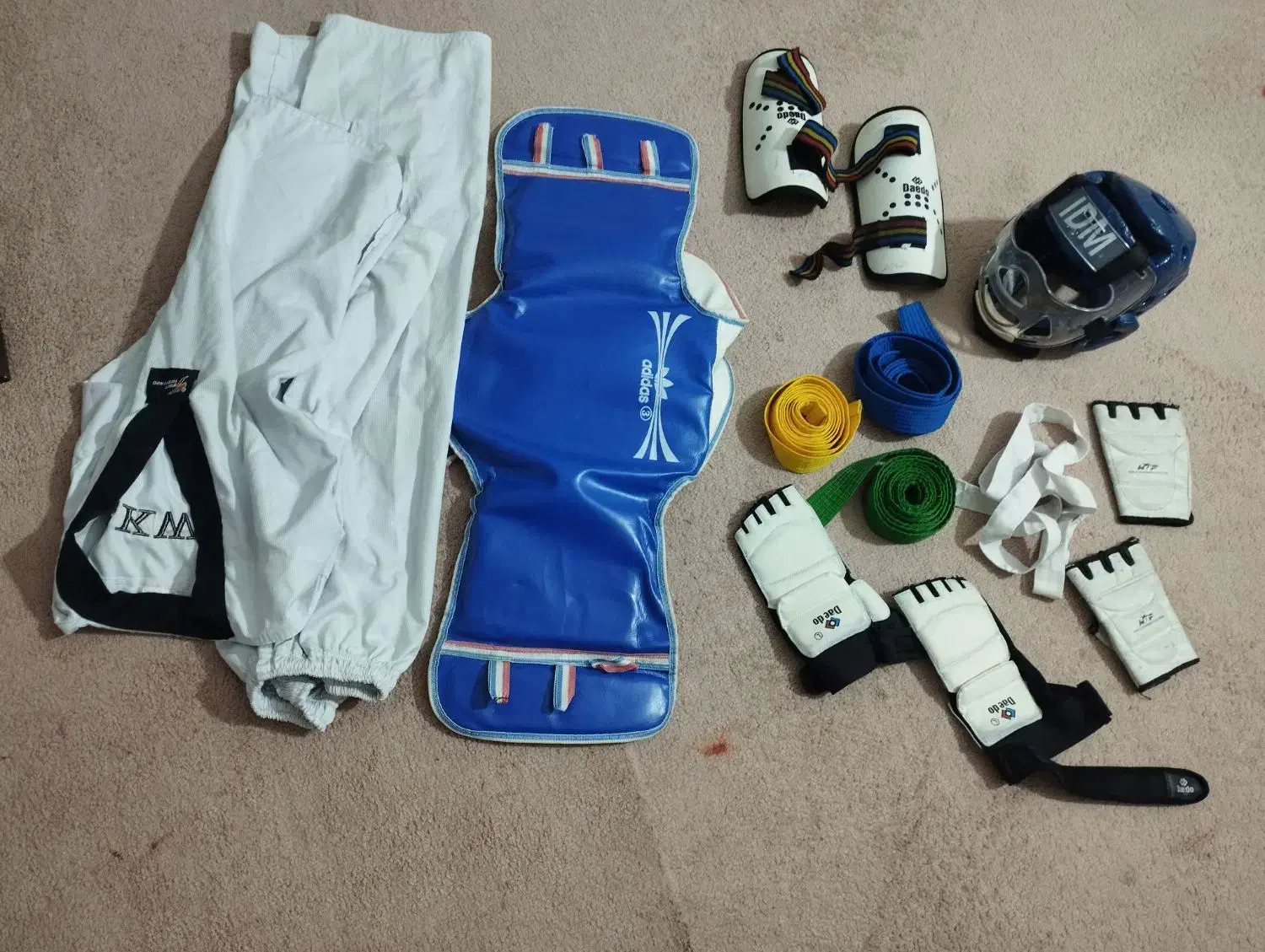 وسایل تکواندو|لباس|ایلام, |دیوار