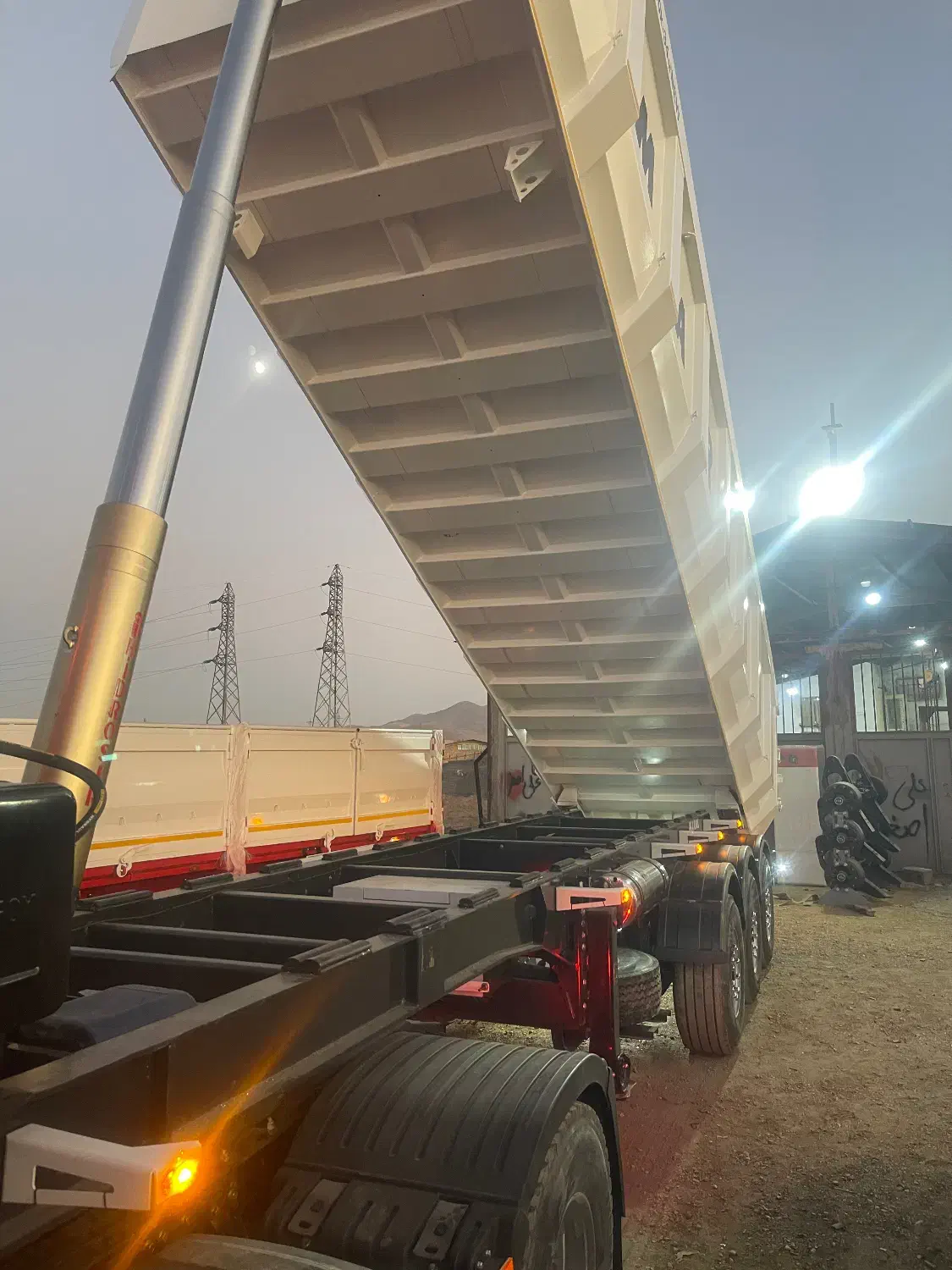 فروش انواع کمپرس کفی لبه‌دار و تیغه با اقساط بلند|خودرو سنگین|مرودشت, تامین اجتماعی‎|دیوار