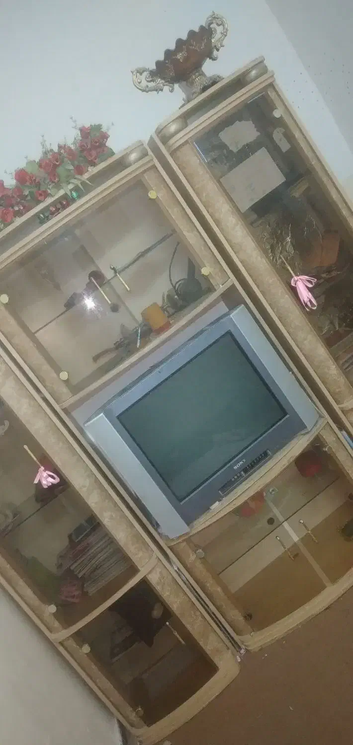 میز تلویزیون با دو تا کمد زیبا|میز تلویزیون|زابل, |دیوار