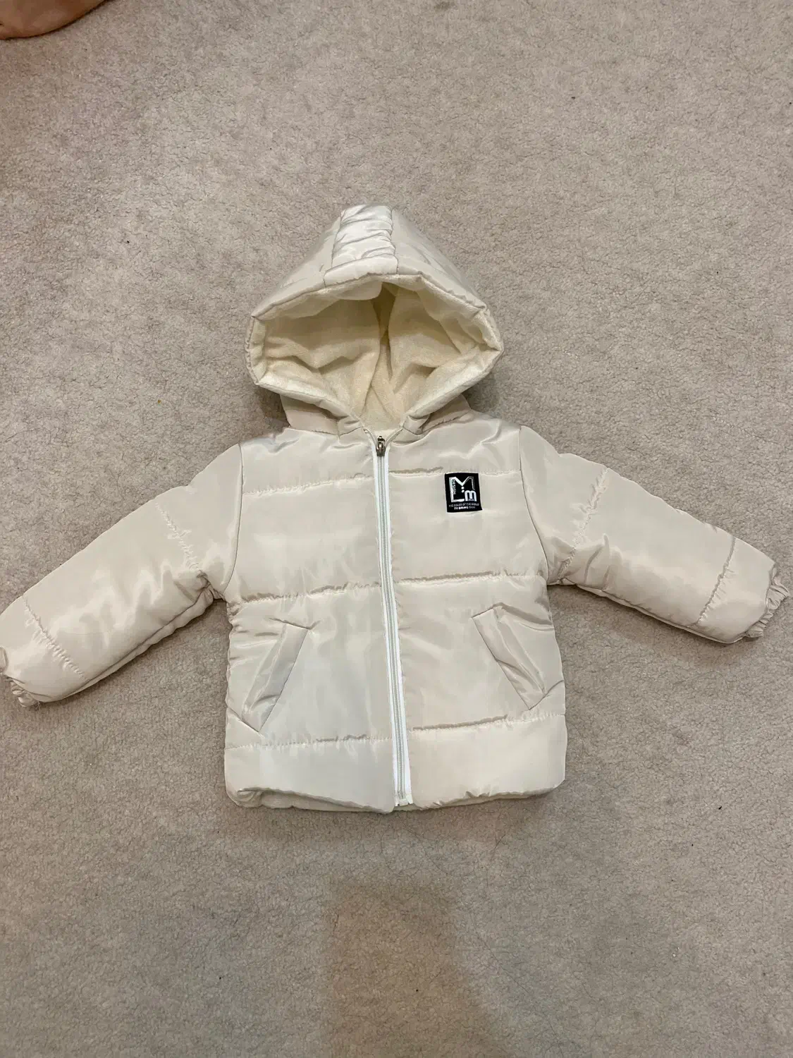 تعدادی کاپشن بچگانه|کفش و لباس بچه|مشهد, نوید|دیوار