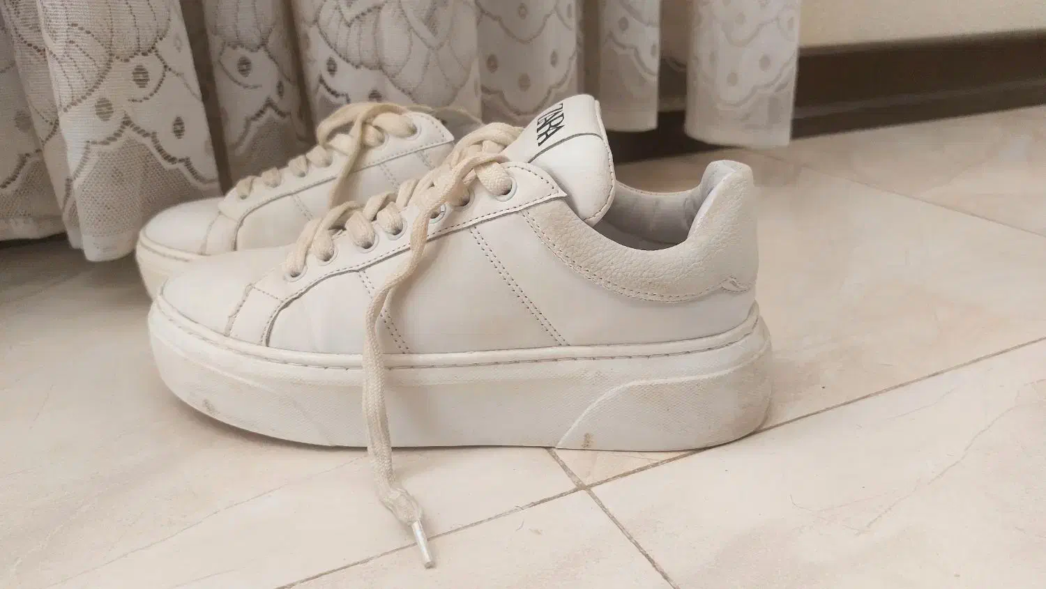 کفش اسپرت دخترانه|کیف، کفش، کمربند|شاهین‌شهر, شهرک هشت بهشت|دیوار