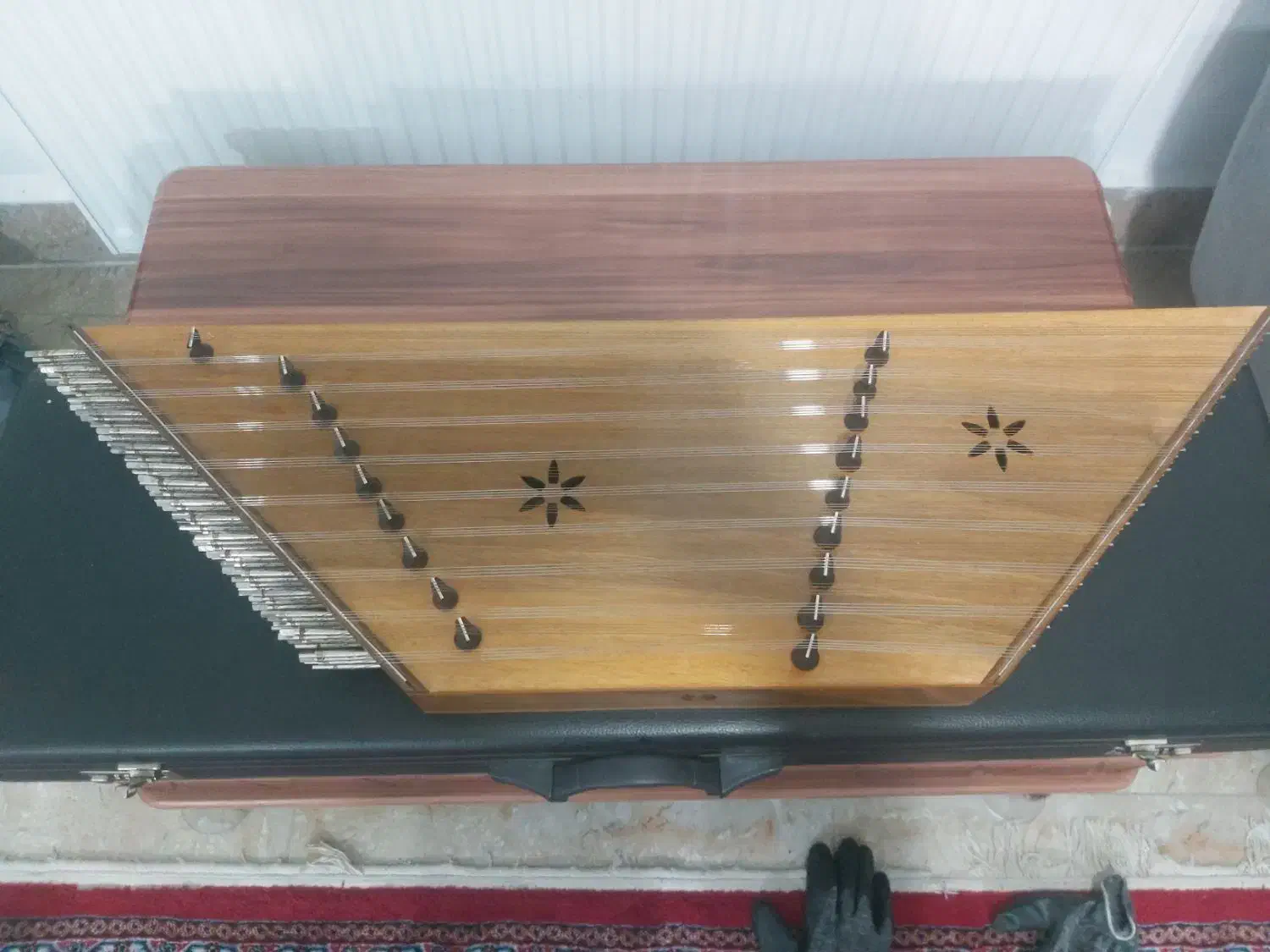 سنتور|سازهای سنتی|دهگلان, |دیوار