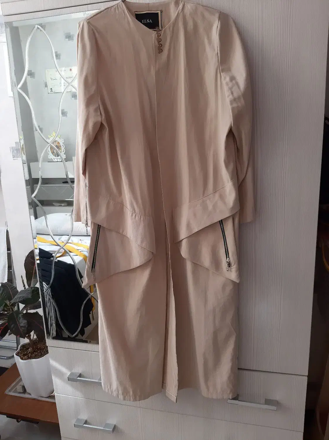 مانتو|لباس|قرچک, باقرآباد|دیوار